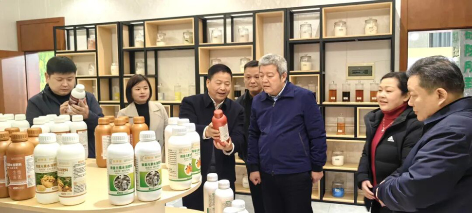 长沙市政协副主席黄梁、市政协农业农村委主任张权一行莅临湖南粒粒饱指导工作